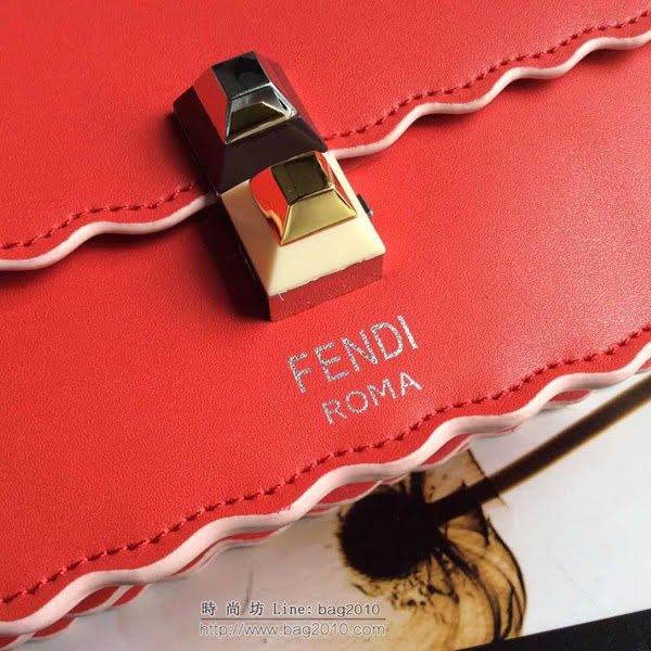 FENDI女包 經典走秀款 羅馬時尚雜誌封面主推 原版牛皮 芬迪鏈條斜挎包 2228#  fdz2044